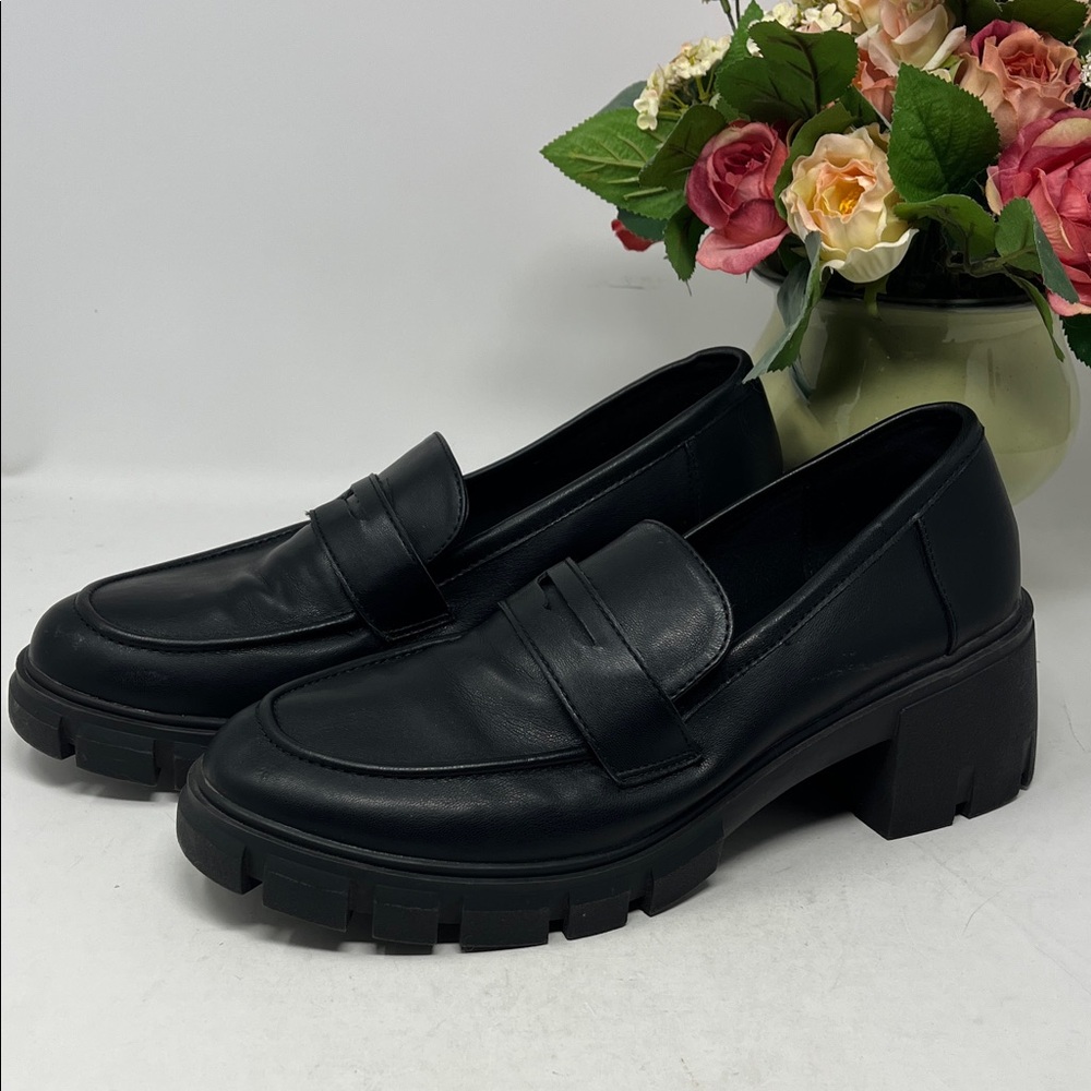 CUSHIONAIRE Pierce Slip on Lug Loafer Memory Foam Vegan Leather Women SZ 11